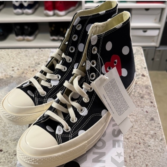 NWT Unisex Converse Comme Des Gargons PLAY Chuck Taylor Polka Dot Hi-Tops - Picture 3 of 8